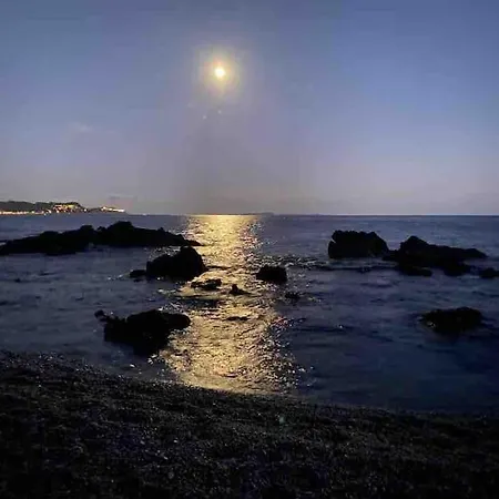 Дом отдыха Amazing View Seaside Ла-Сейн-сюр-Мер